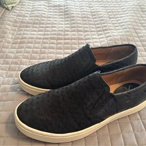 Black Slip-On Women’s shoes. SOFFT brand size 9. Gently used